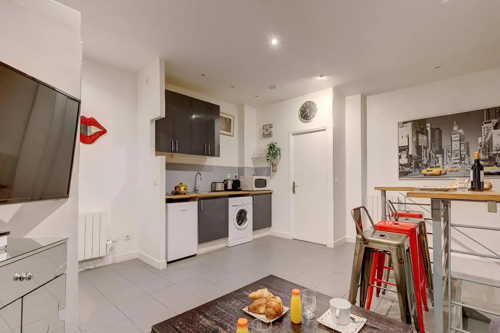 Bluestay 200 - Superb Apartment Paris 0*,  France